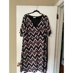 Avenue Women's Dress Plus Sz 18 20 Black Red White Chevron Zigzag Wrap Style